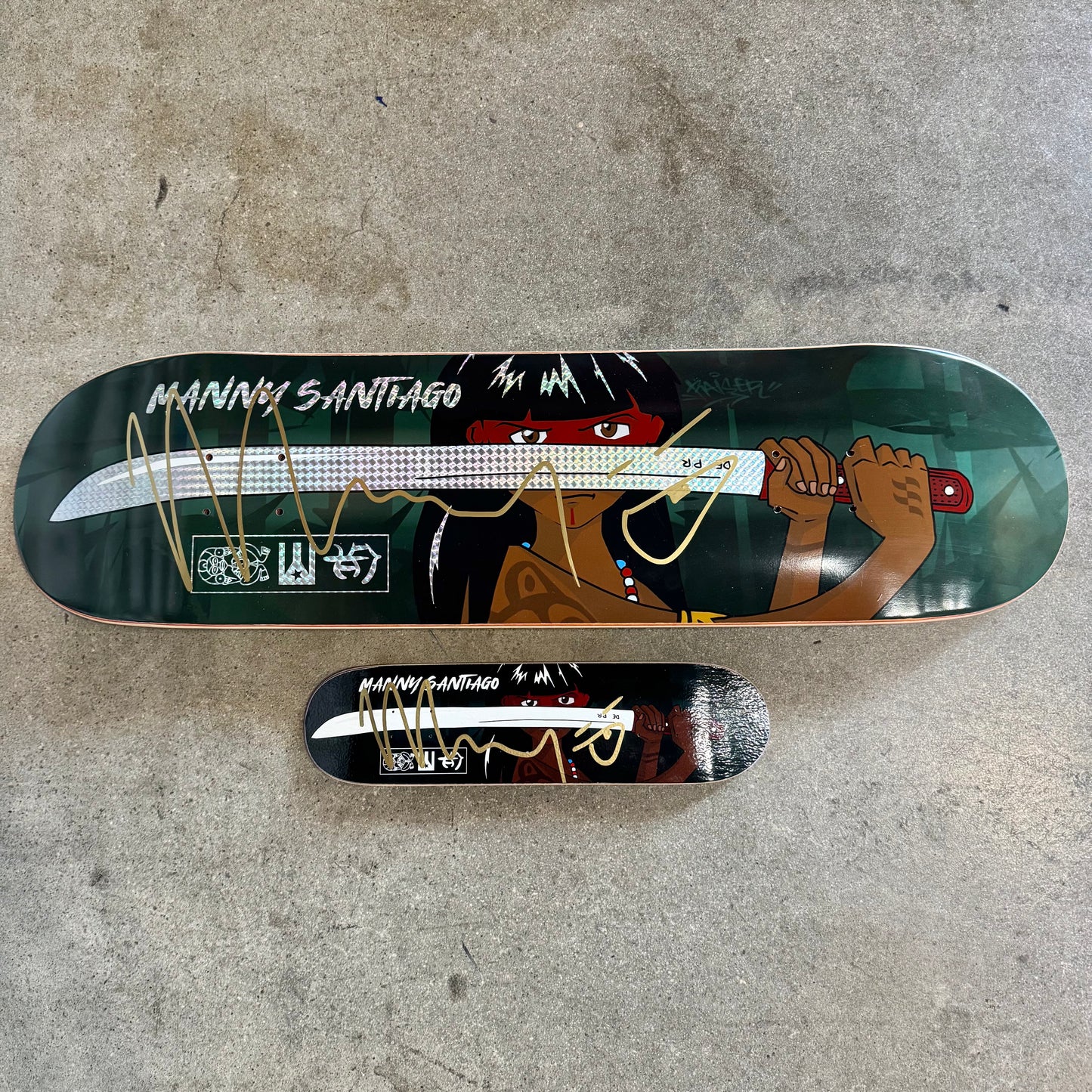 SIGNED  Manny Santiago Wallride Exclusive Taina Guerrera HANDBOARD